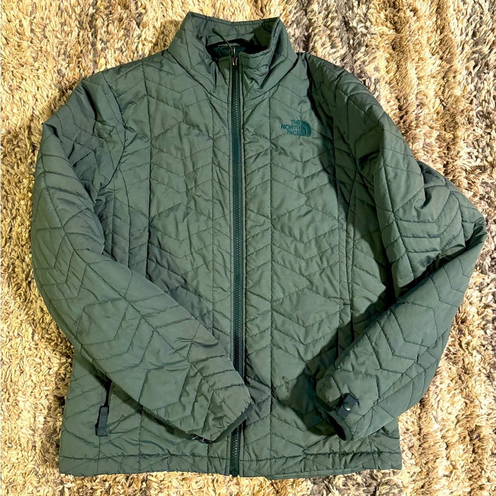 Mid weight north face jacket